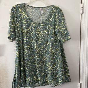 LuLaRoe Perfect T Medium